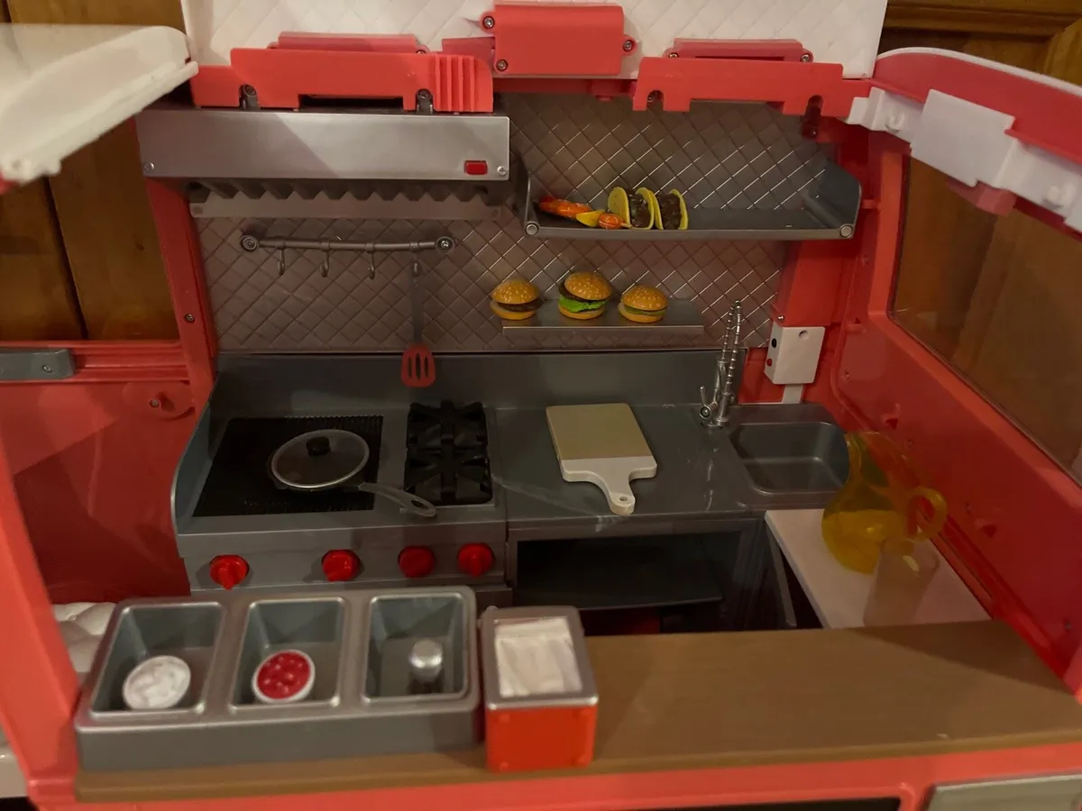 Our generation bunkbed,food truck and doll - Image 2