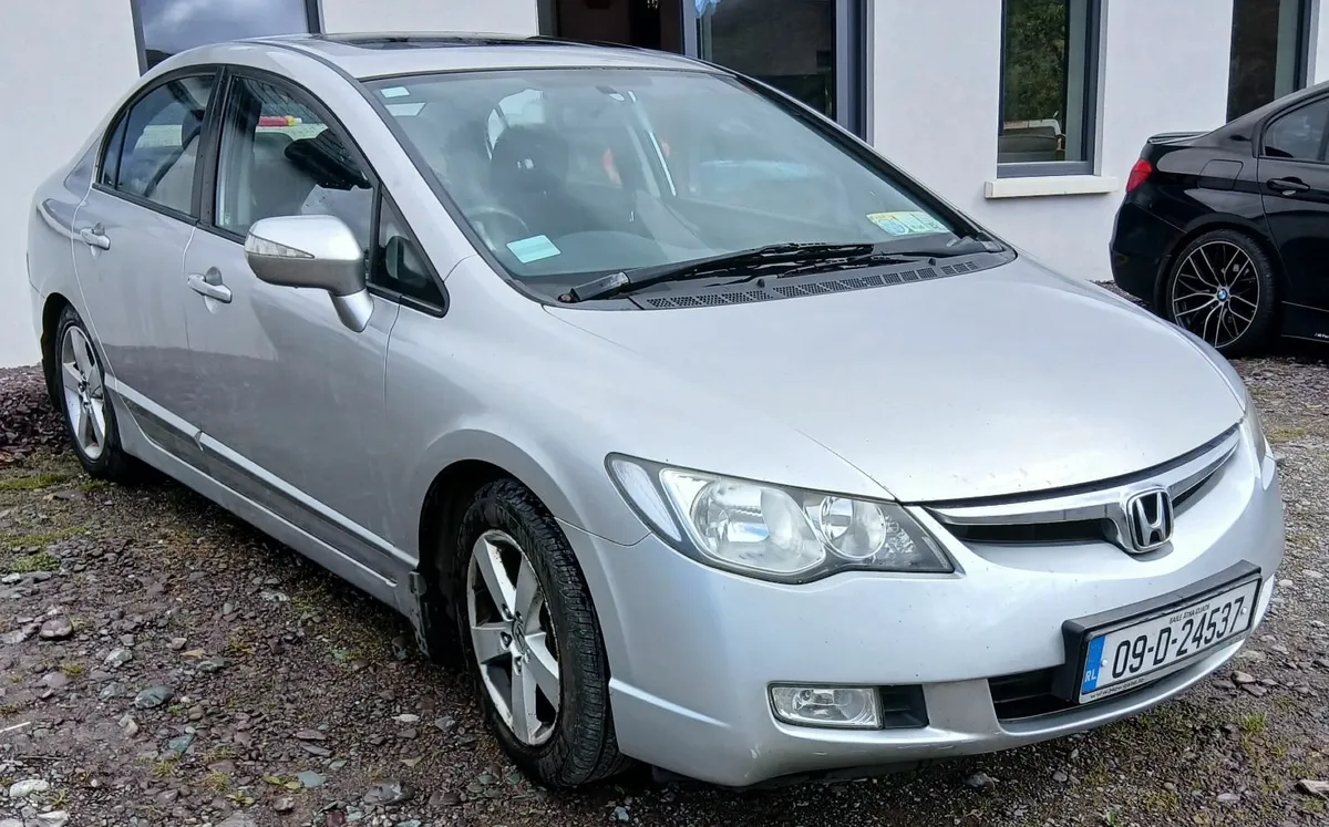 Honda Civic 2009 - Image 1