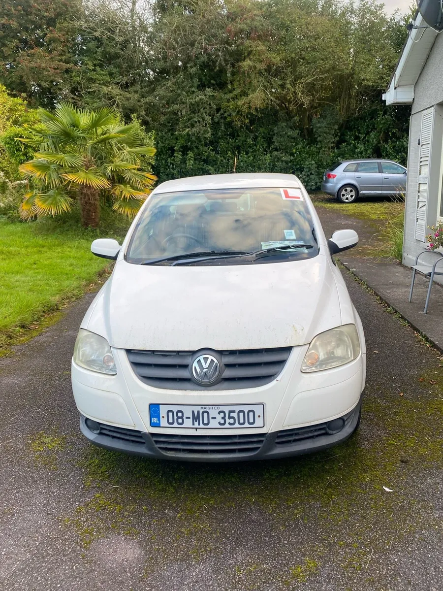 2008 Volkswagen Fox - Image 1