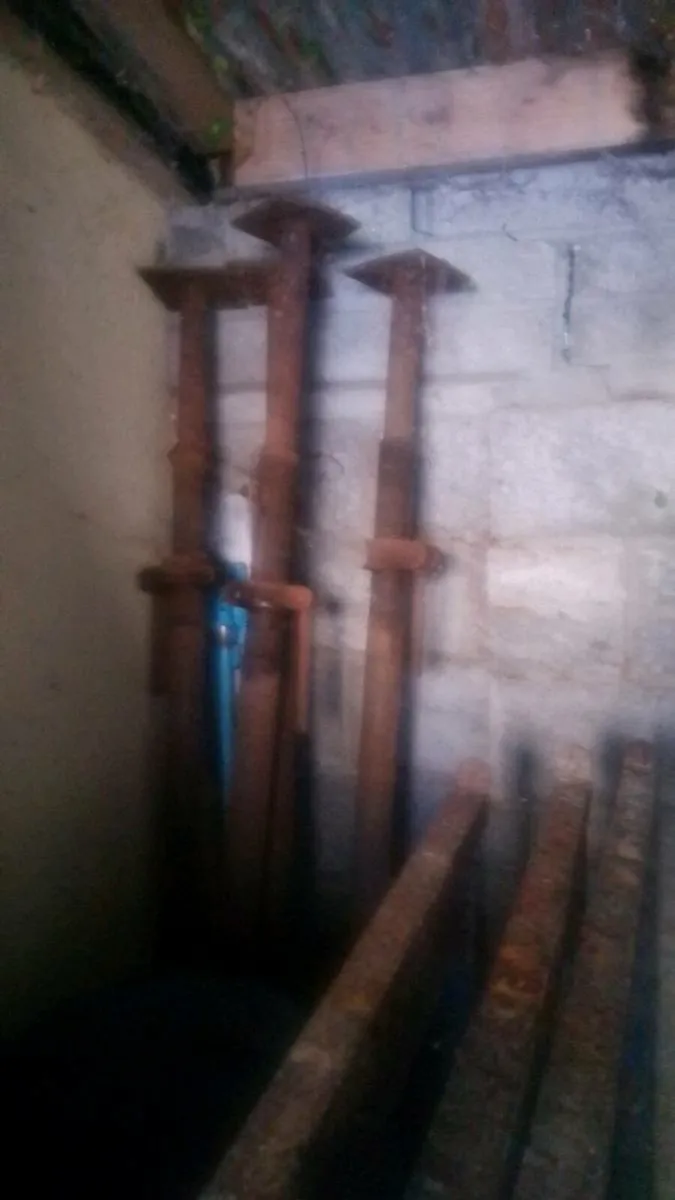 4 Builders arco props - Image 2