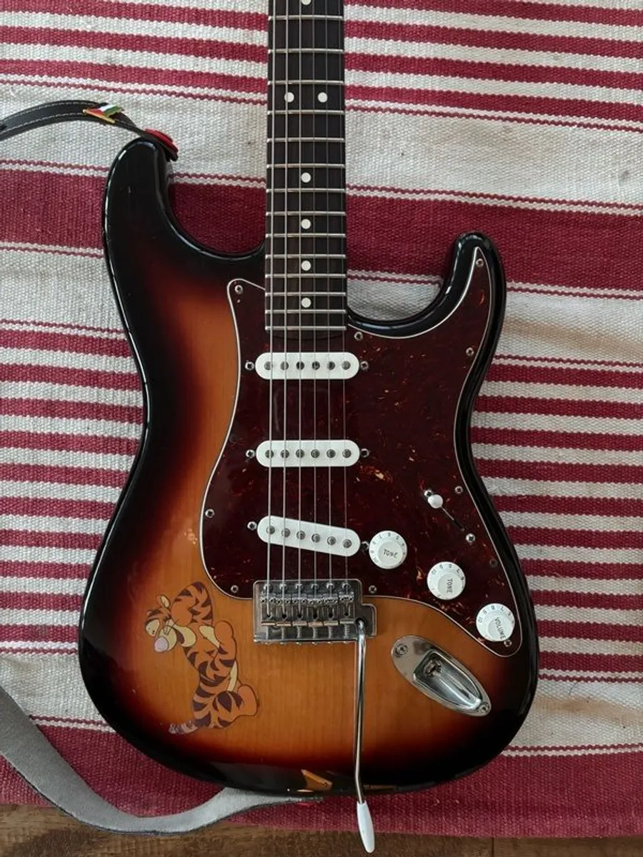 Fender Stratocaster - Image 2