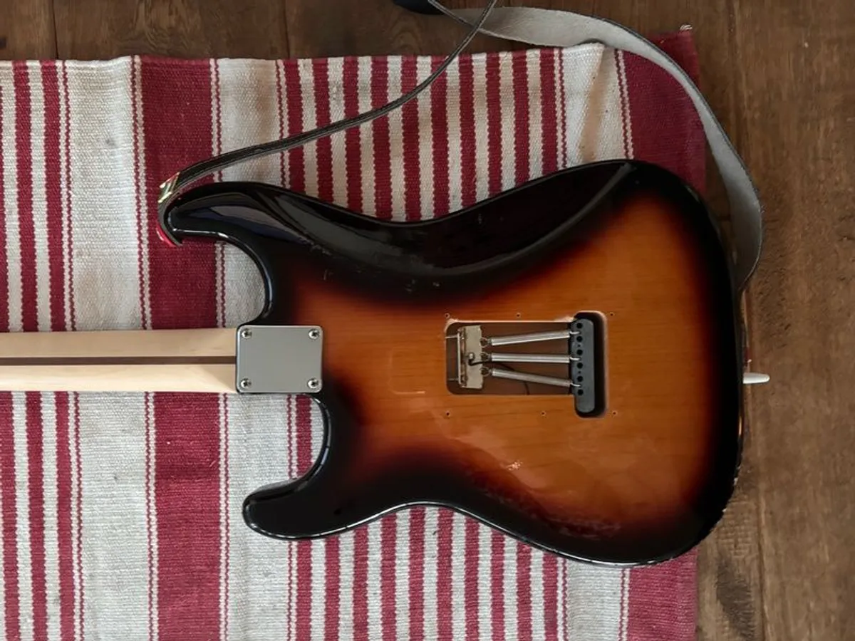 Fender Stratocaster - Image 4