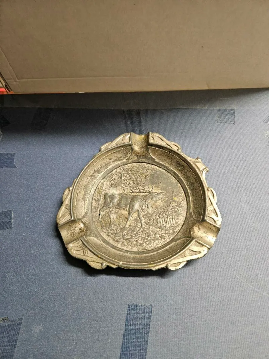 Vintage Pewter Ashtray with Stag - Image 1