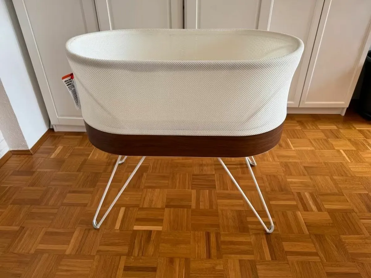 SNOO Smart Bassinet with warranty and extras - Image 2