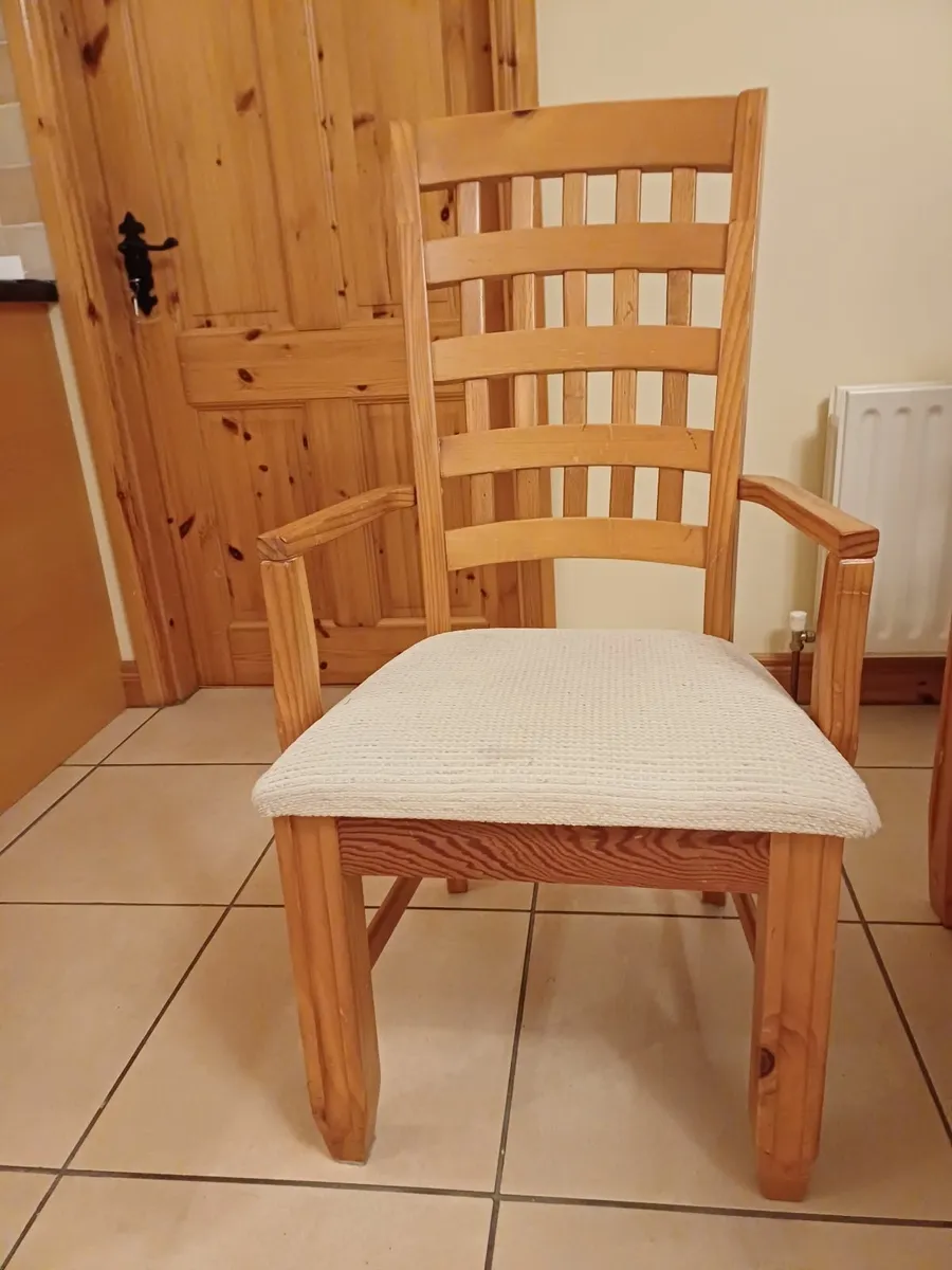 Table and 6 chairs - Image 4