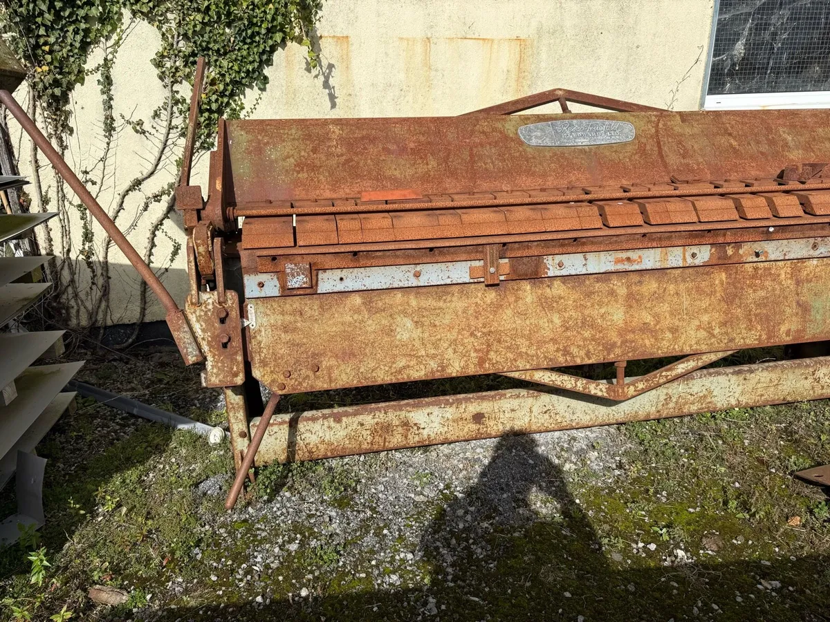 Box and pan folder - Image 1