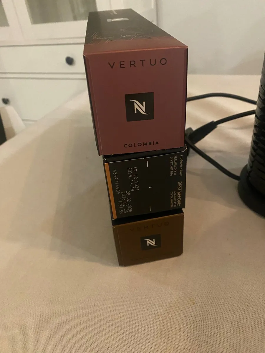 Nespresso Vertuo Plus Deluxe & Aeroccino Frother - Image 3