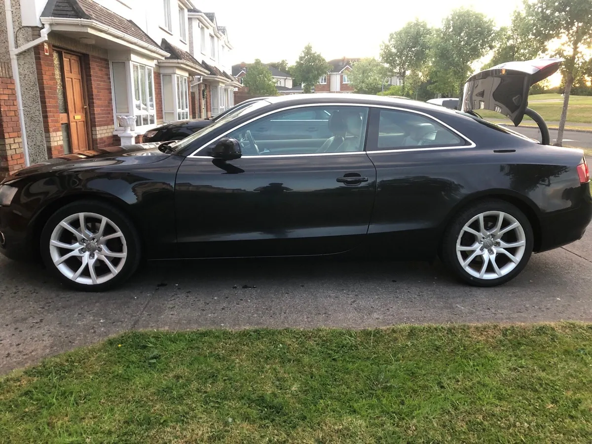 Audi A5 2011 - Image 2