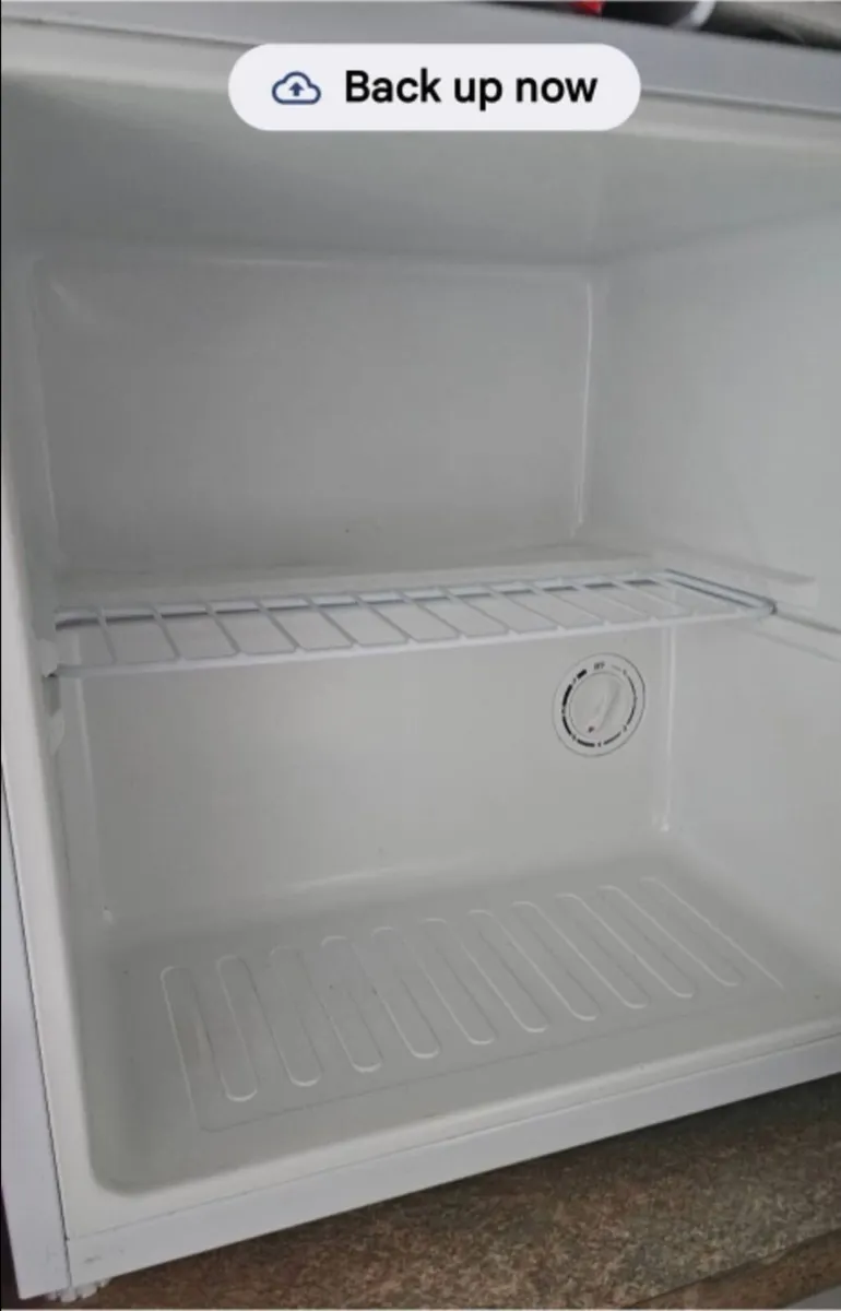 Tabletop Fridge In Excellent Condition €80 - Image 2
