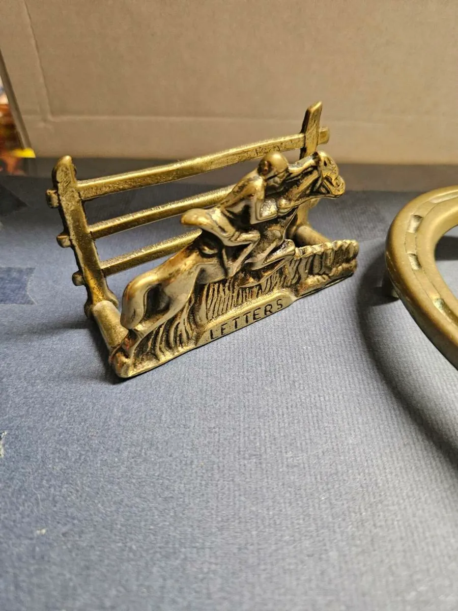 Vintage Brass Horse Shoe and Letter Holder - Image 2