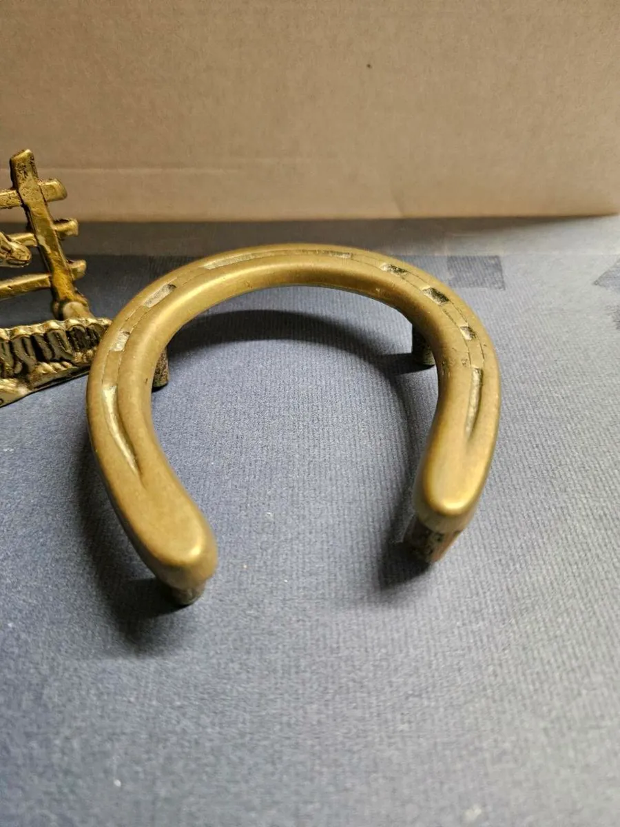 Vintage Brass Horse Shoe and Letter Holder - Image 3