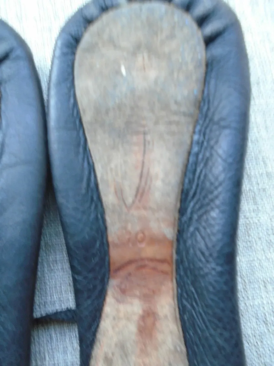 Irish dancing shoes, Size 10, Light shoes - Image 2