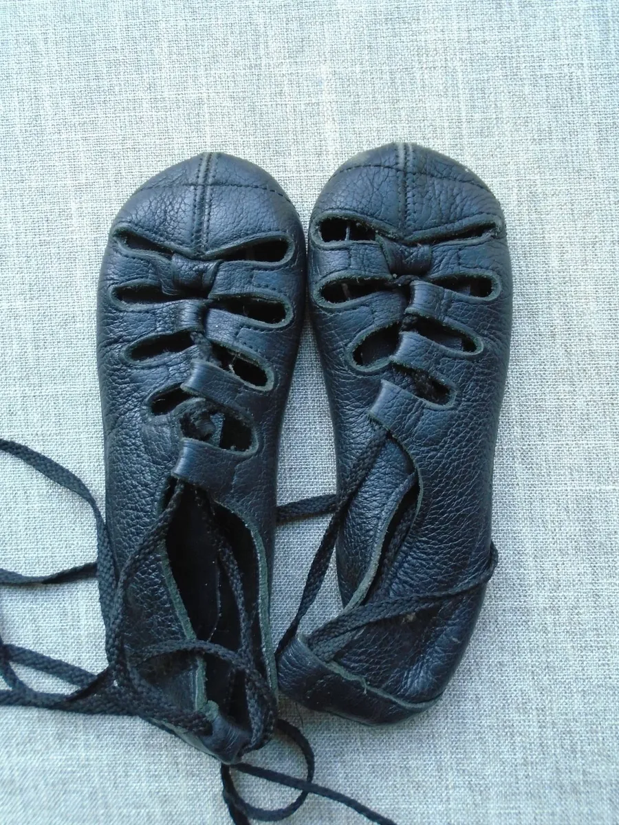 Irish dancing shoes, Size 10, Light shoes - Image 1