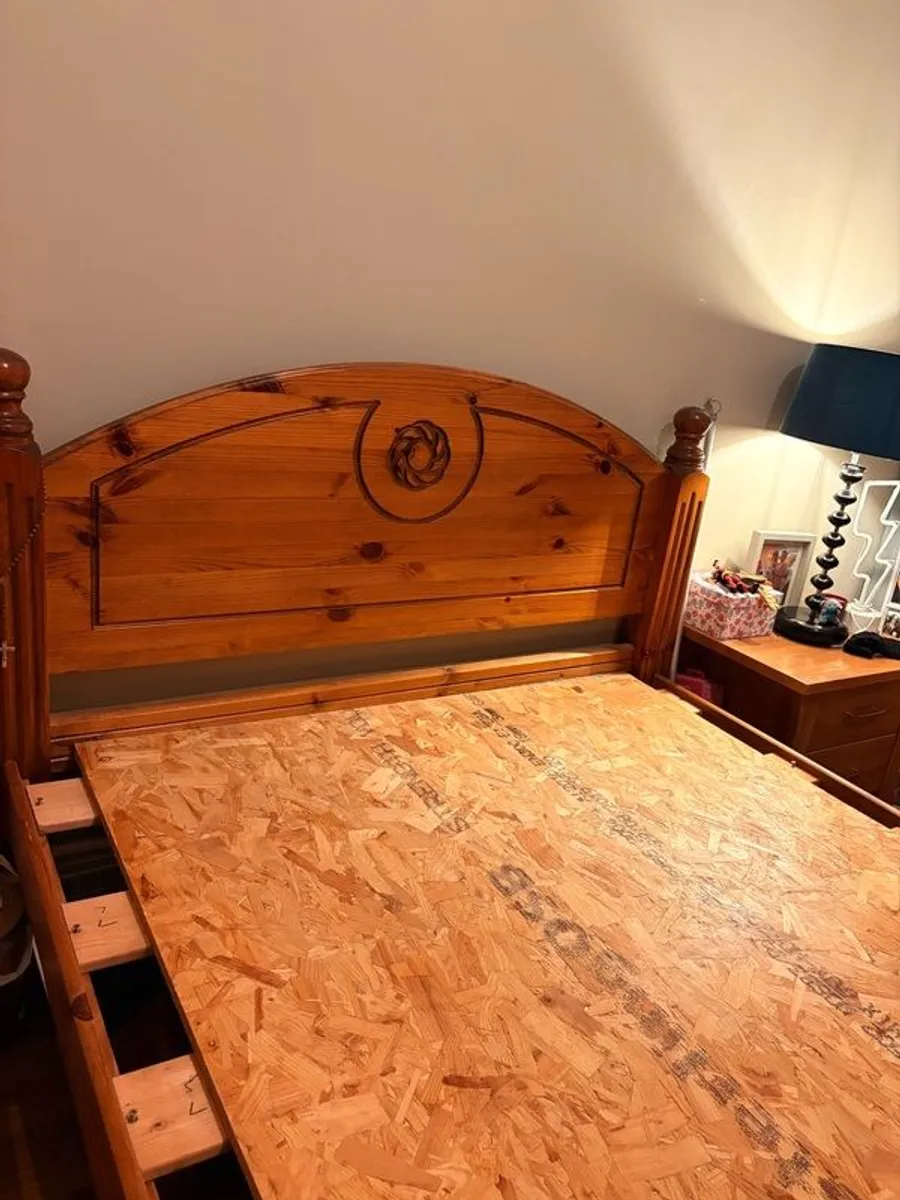 solid wood bed - Image 1