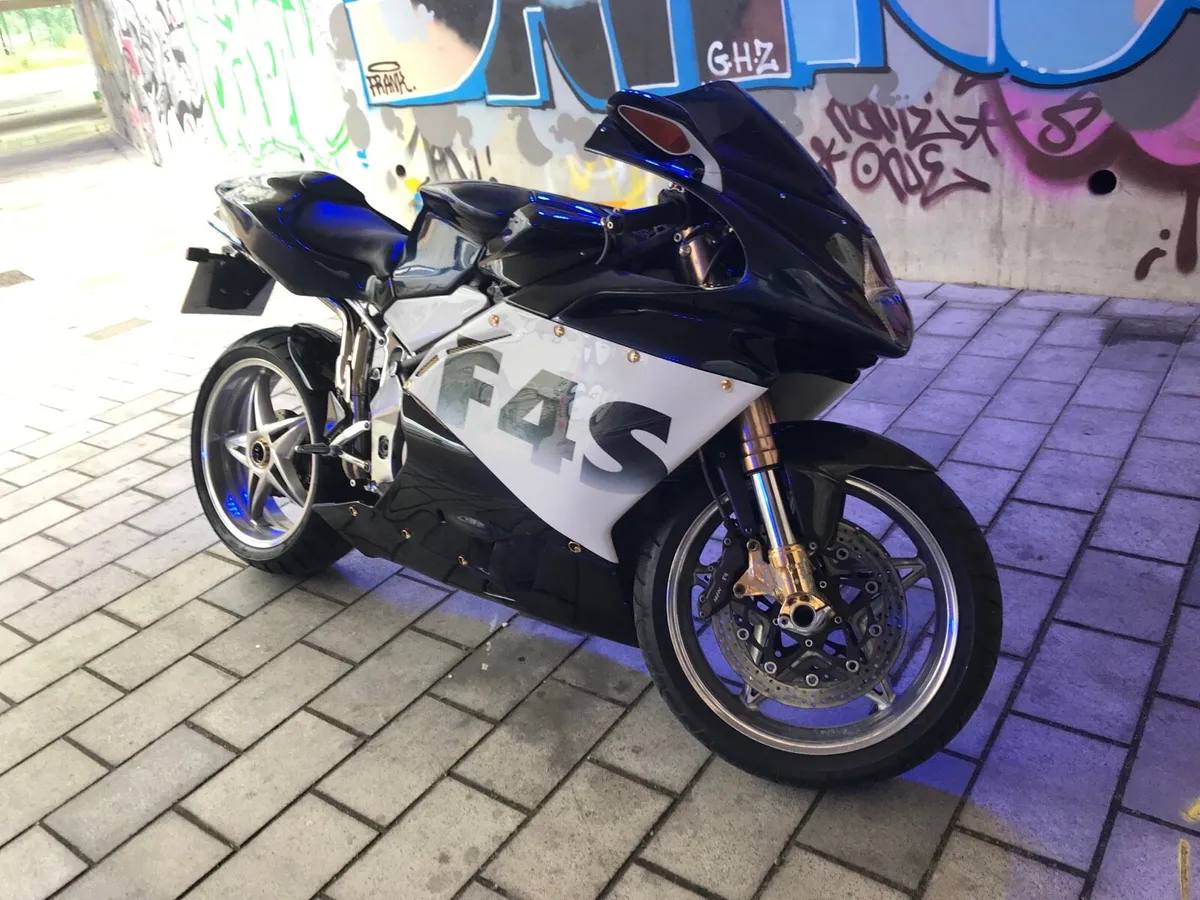 2000 MV Agusta F4 750s not Ducati - Image 3