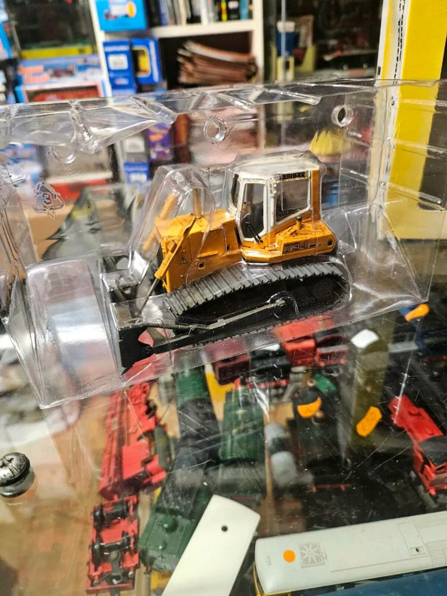 Corgi Conrad Liebherr Crawler Dozer 1.50 - Image 2