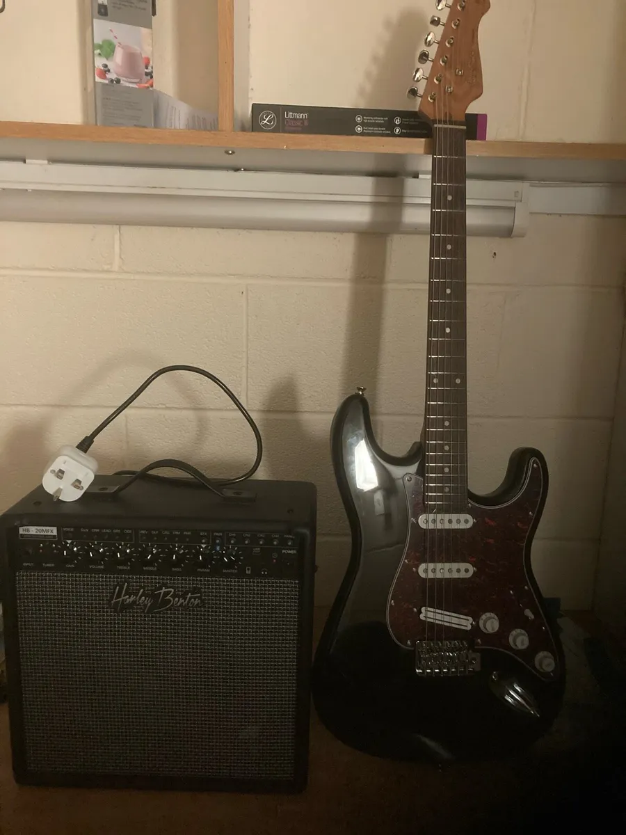 Electric Guitar and Amplifier - Image 1