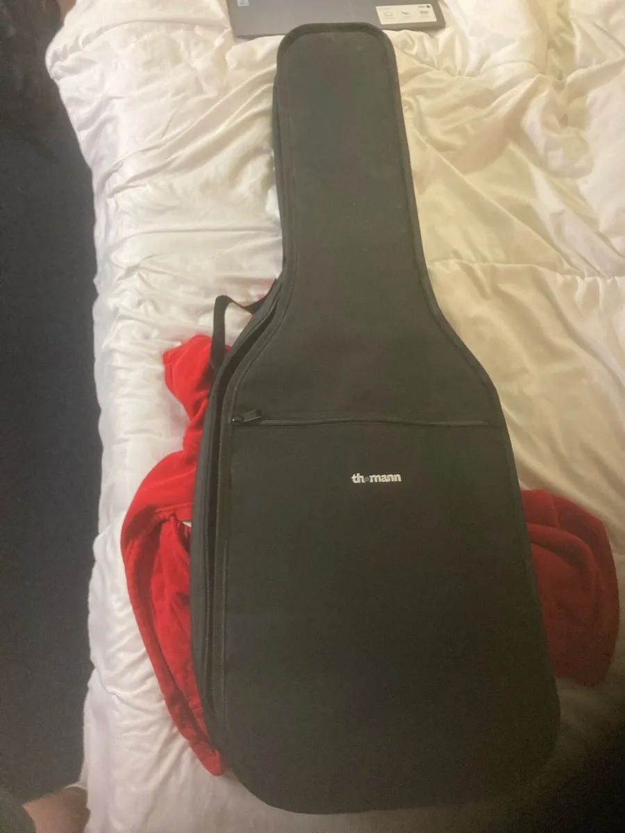 Electric Guitar and Amplifier - Image 4