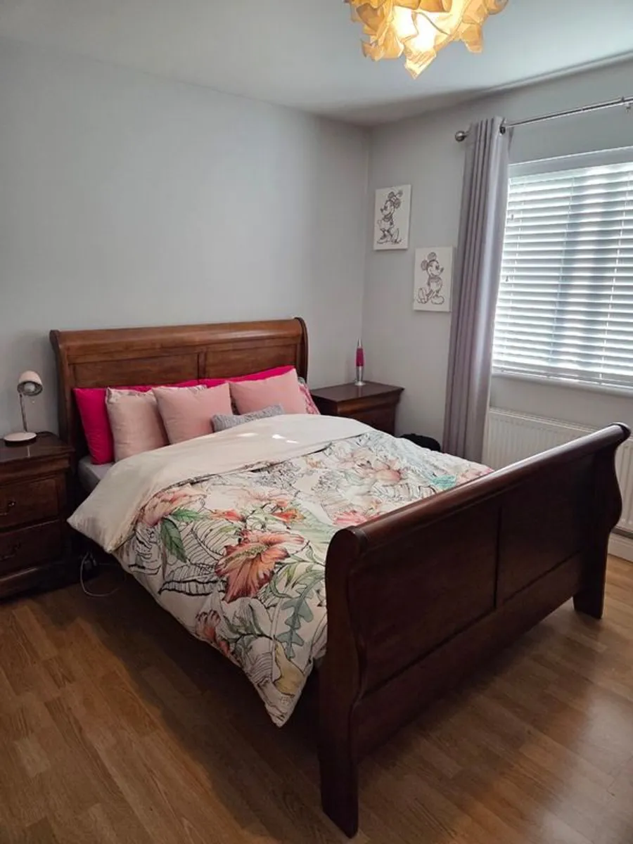 bedroom furniture - Image 1