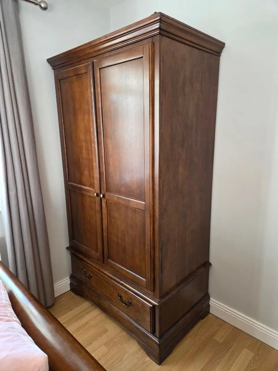 bedroom furniture - Image 3