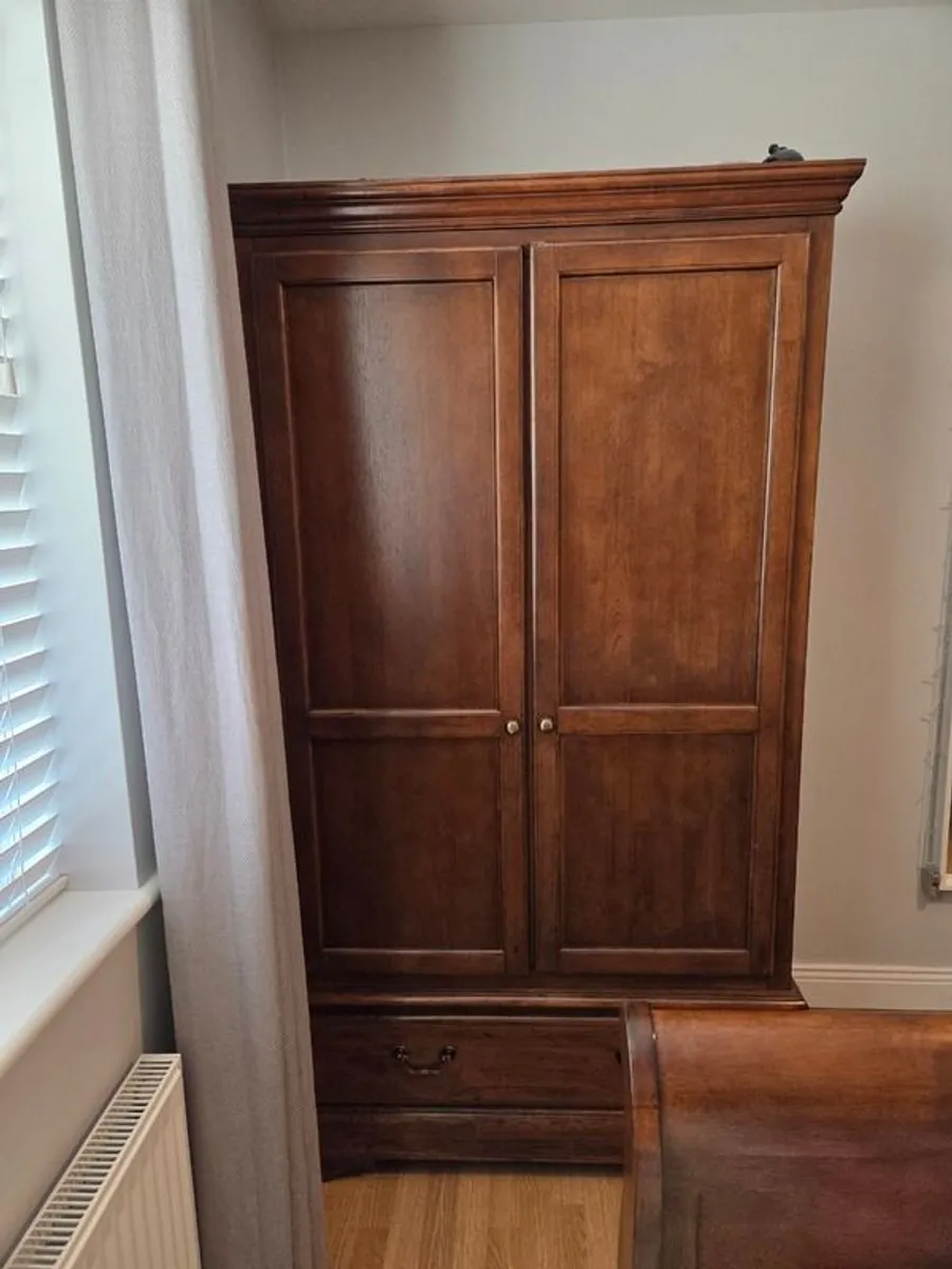 bedroom furniture - Image 4