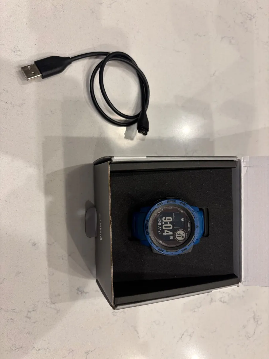 Garmin watch (Instinct) - Image 3
