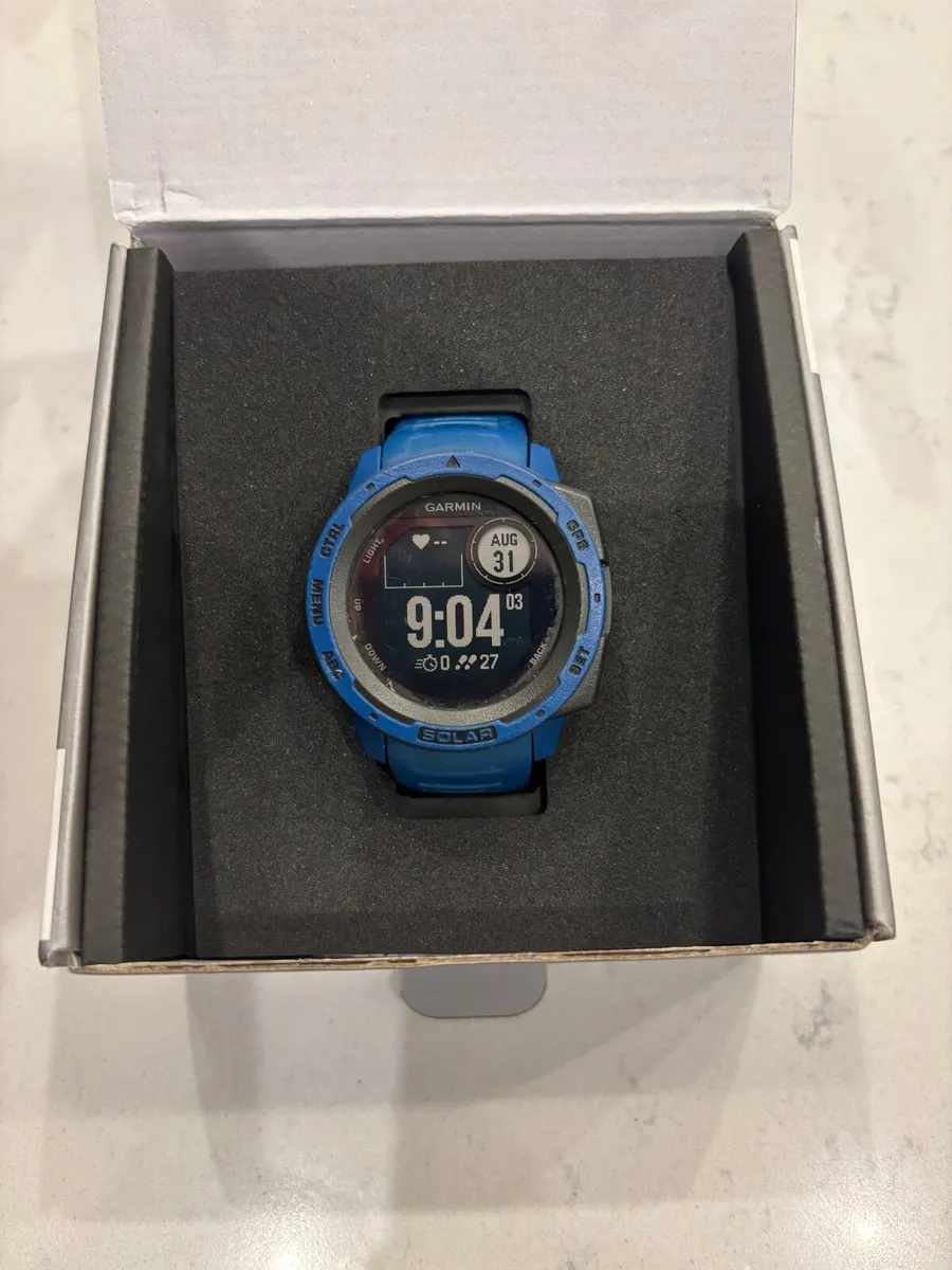 Garmin watch (Instinct) - Image 4