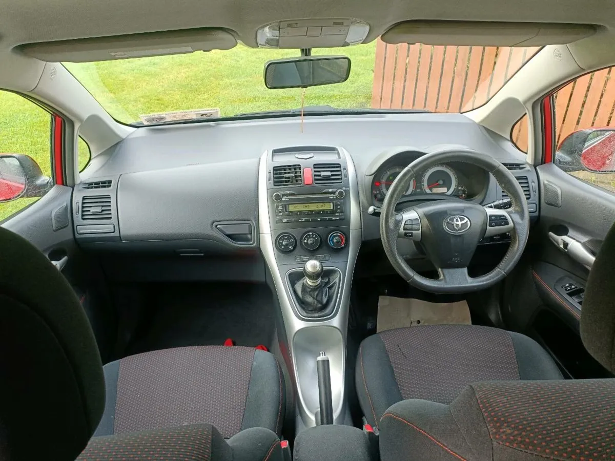 Toyota auris 1.4 d4d - Image 4