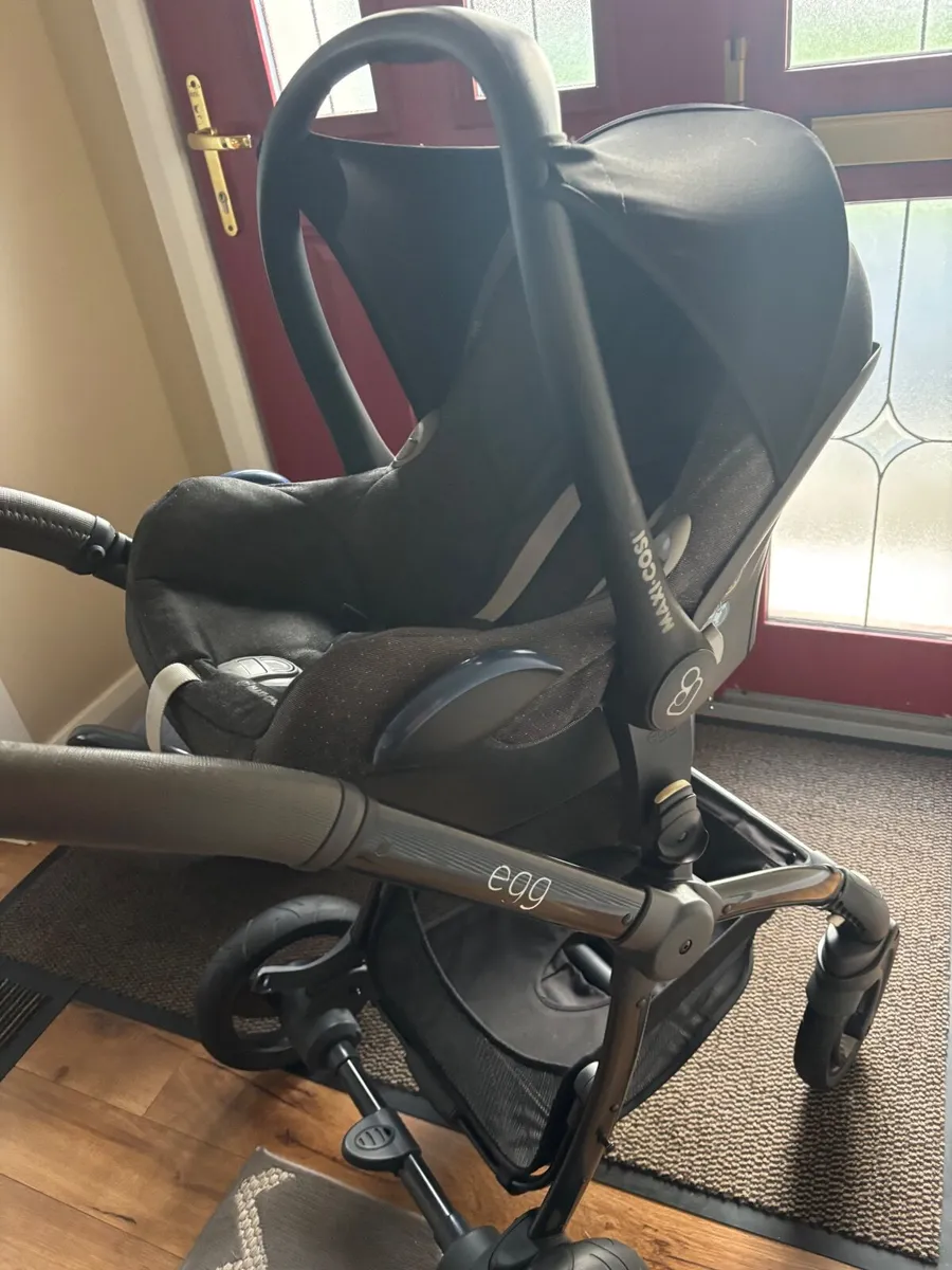 Buggy, crib and Moses basket - Image 3