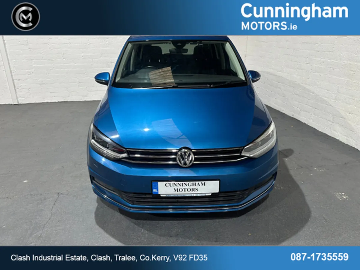 Immaculate Low Mileage Highline 7 Seater Touran - Image 2