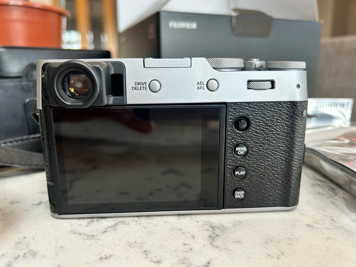 Fugifilm Camera x100v - Image 3