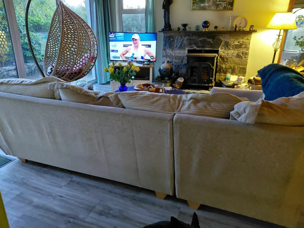 Corner Couch - Image 3
