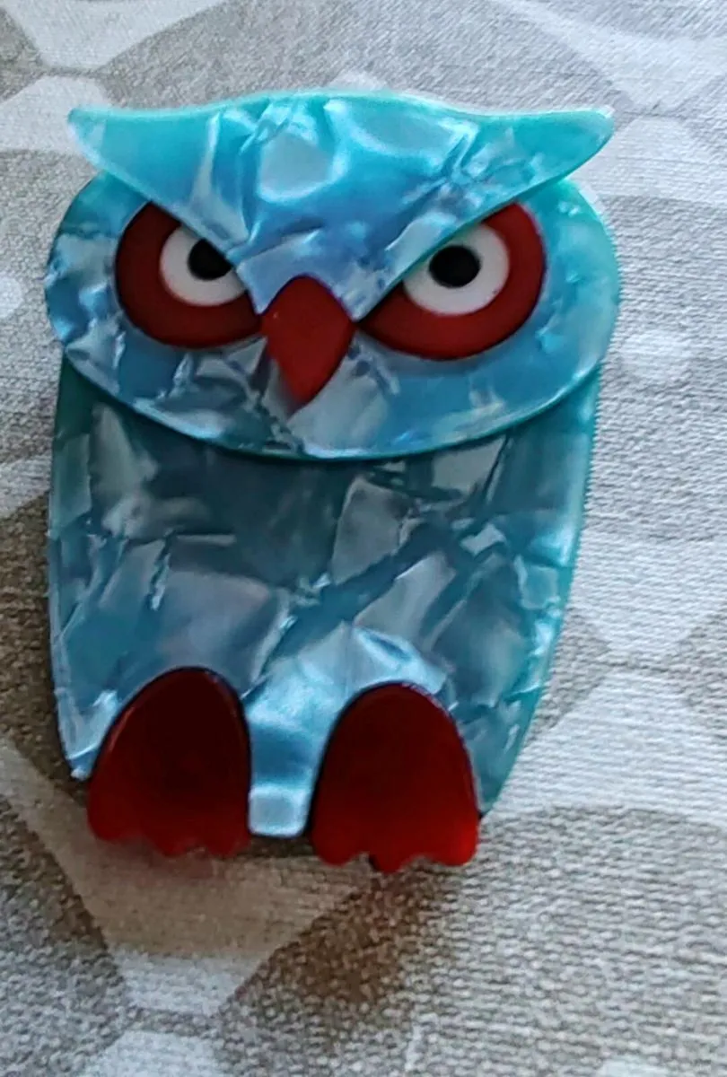Retro owl brooch - Image 1