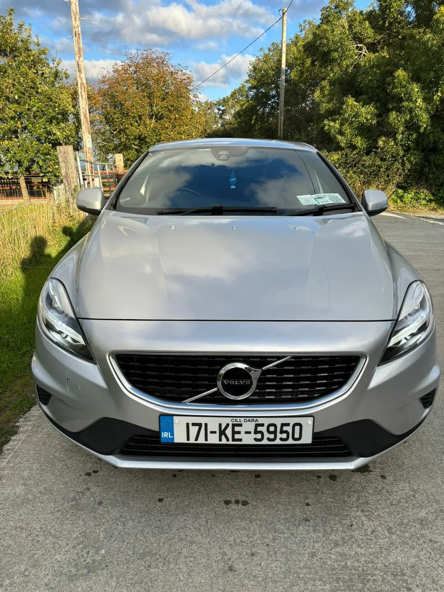 2017 Volvo V40 D3 R Design - Warranty Until 08/26 - Image 3