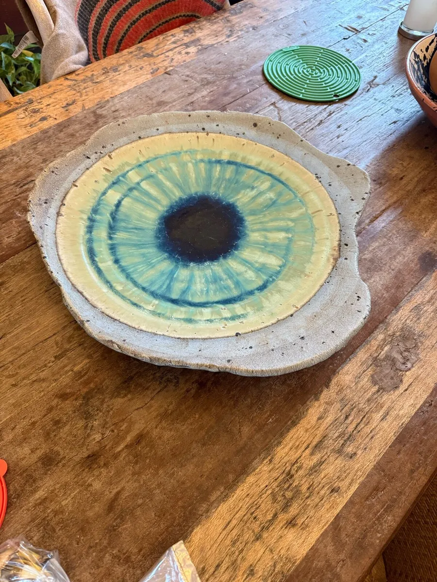 Extra large ceramic serving dish, fruit bowl. - Image 1