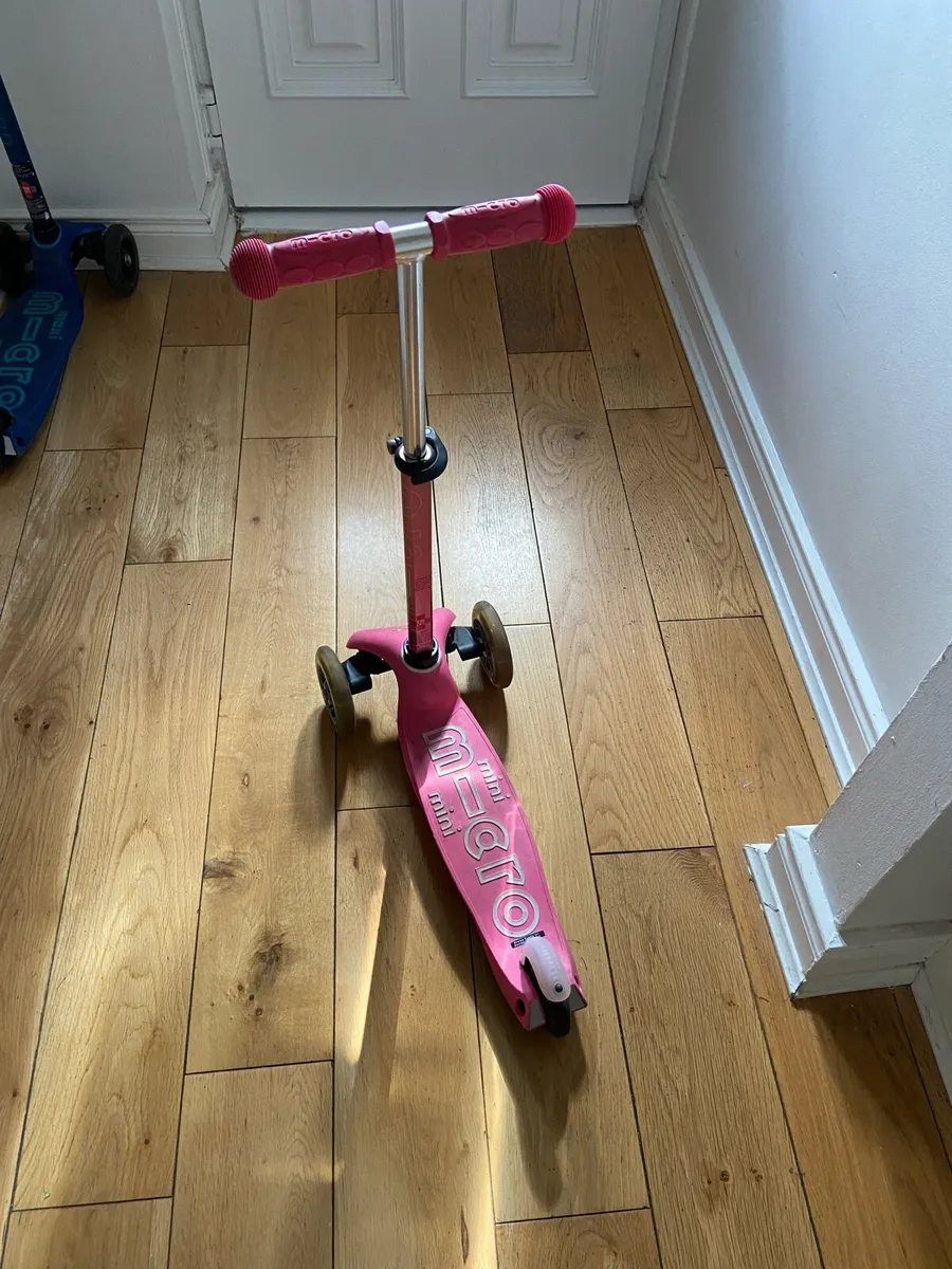 Girls Micro Mini Scooter - Image 3