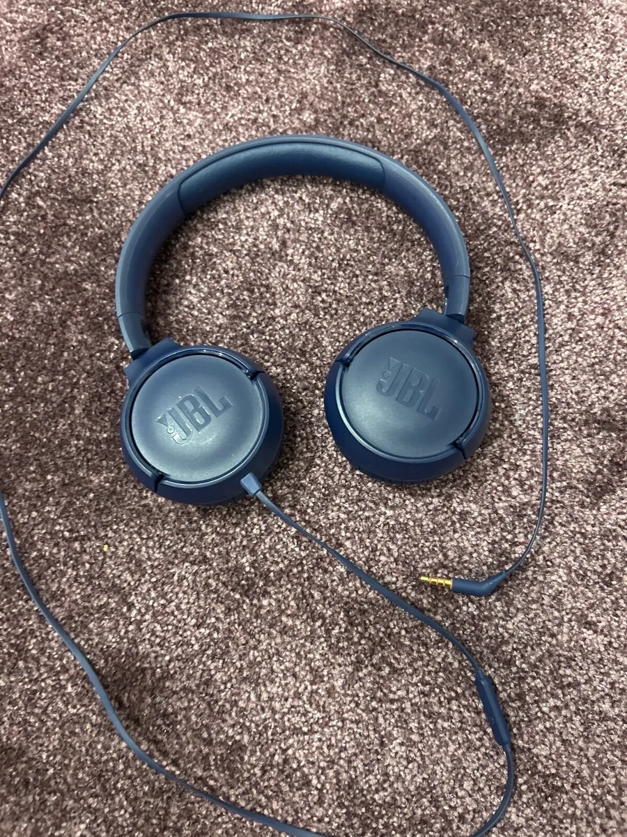 Jbl headphones - Image 1