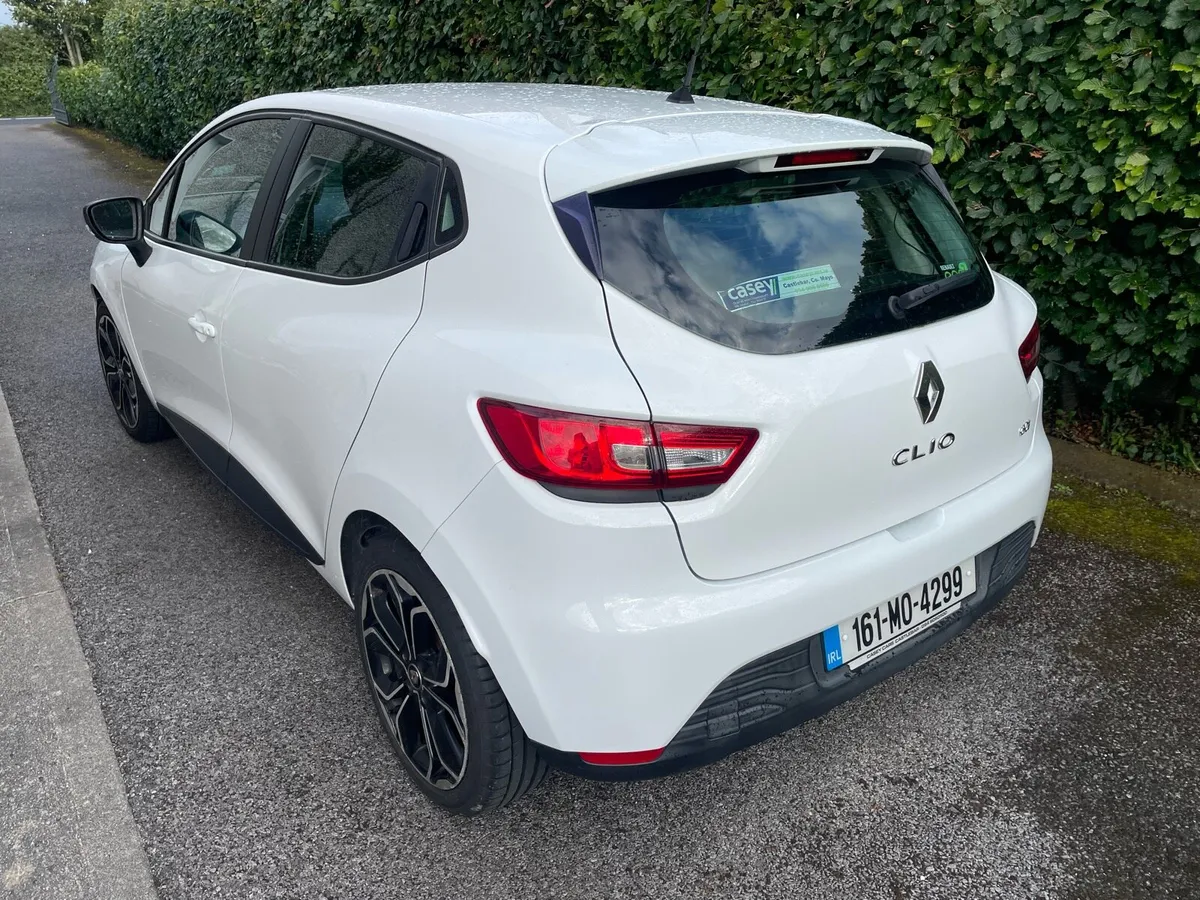 Renault Clio - Image 2