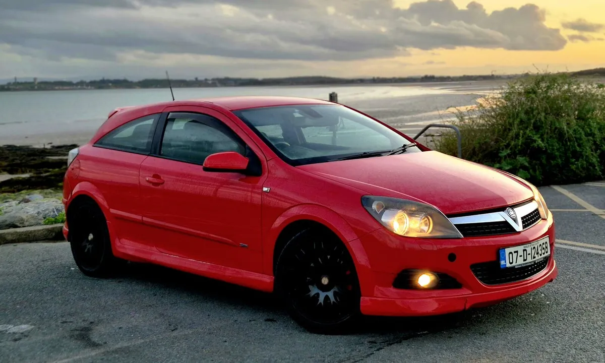 2007 VAUXHALL ASTRA  GTC 1.7 CDTI NCT/TAX OUT - Image 4