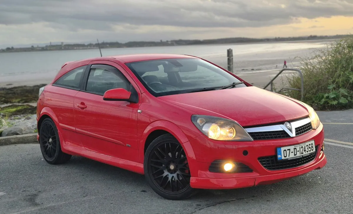 2007 VAUXHALL ASTRA  GTC 1.7 CDTI NCT/TAX OUT - Image 2