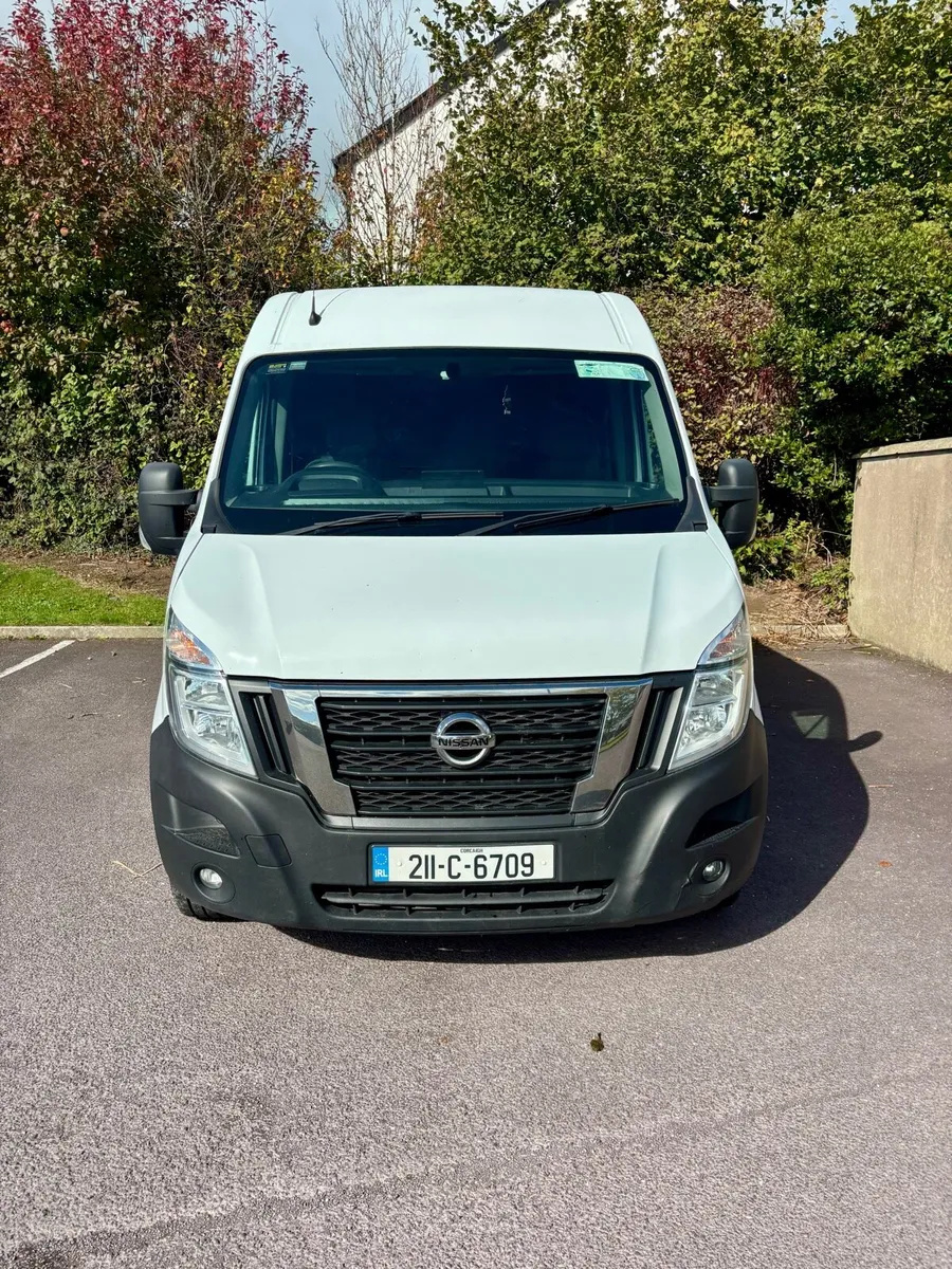 2021 Nissan NV400 - Image 2