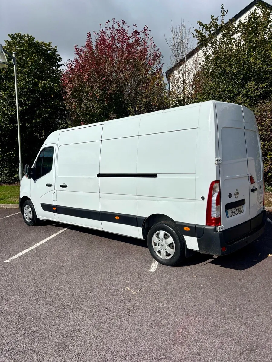 2021 Nissan NV400 - Image 4