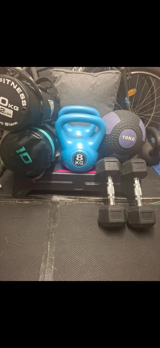 Gym equipment - Image 1