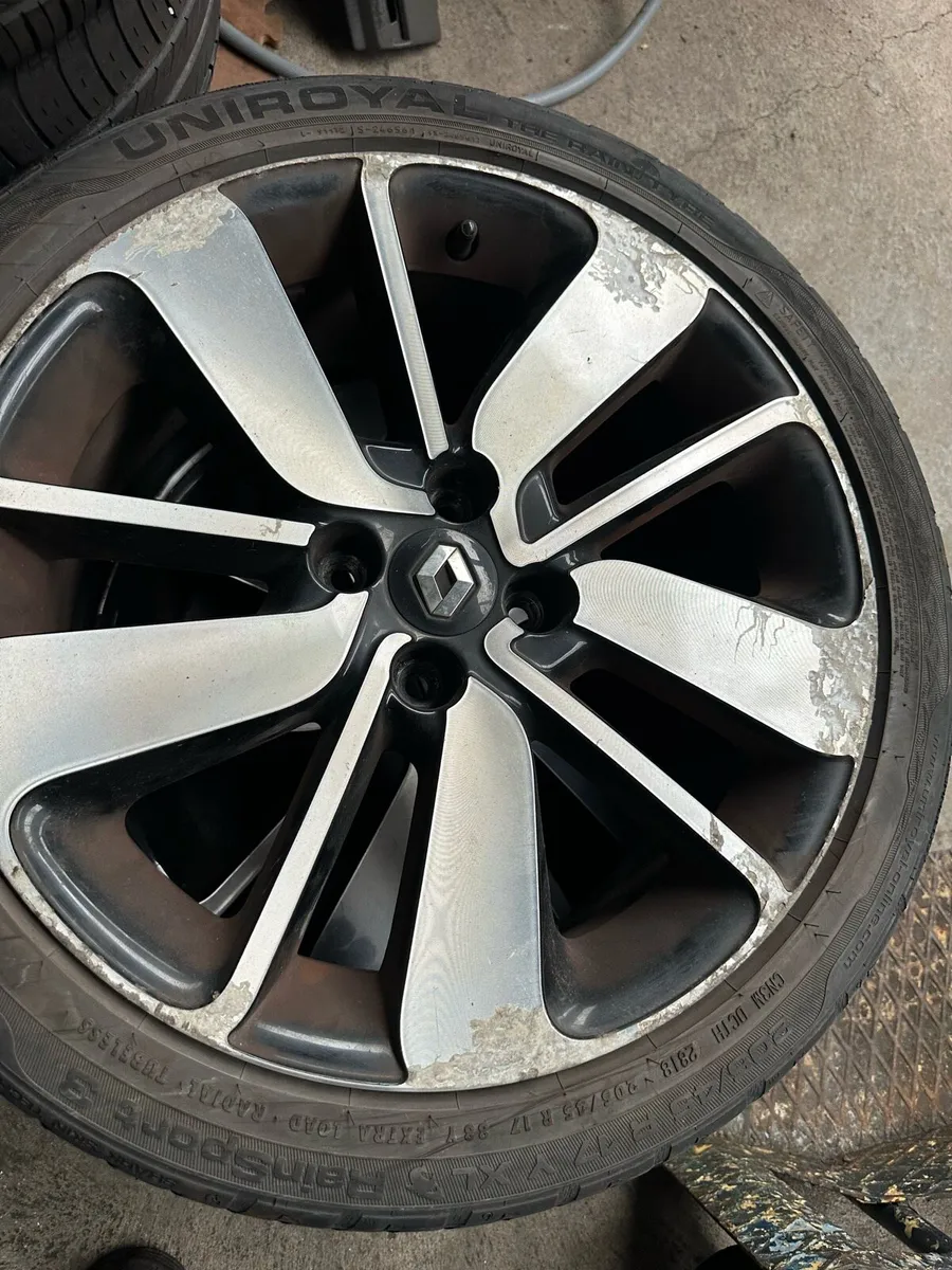 Renault Clio Alloys - Image 1