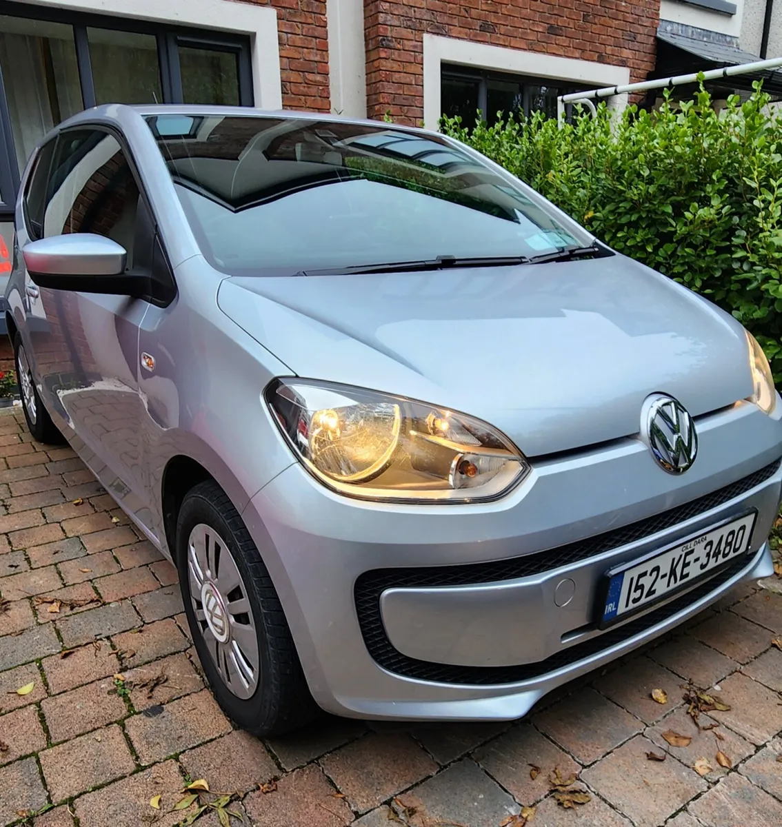 Volkswagen Up! Automatic - Image 1