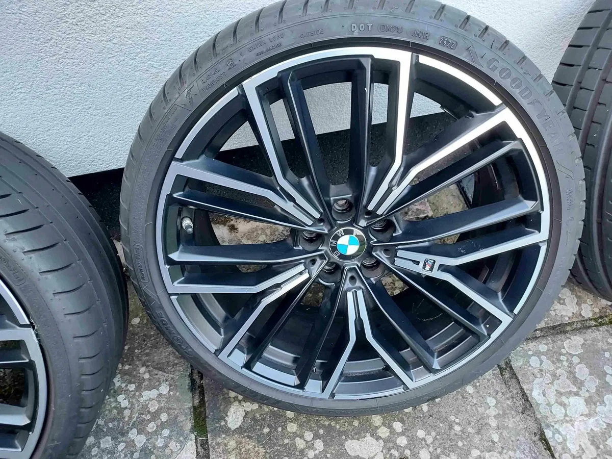 BMW G30 20" Y-Spoke alloys with tyres - Image 1