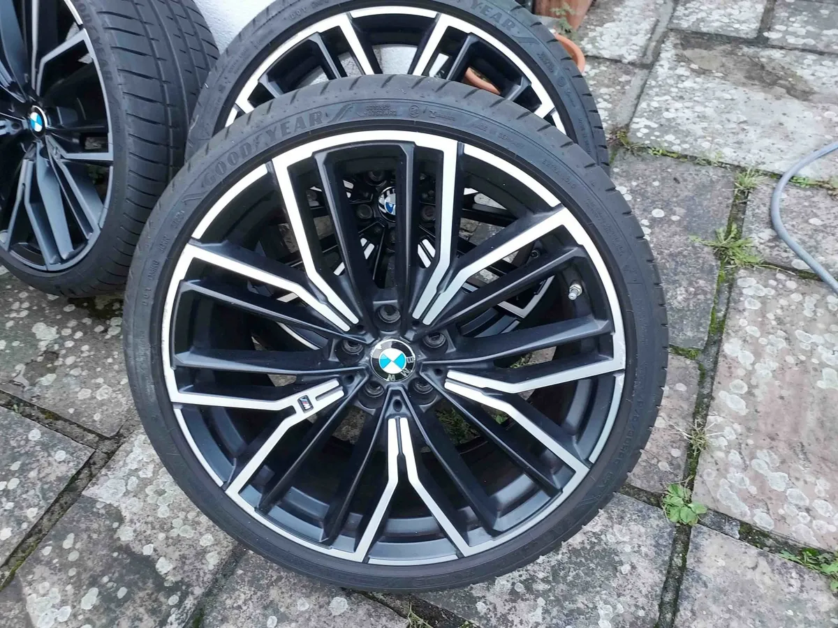 BMW G30 20" Y-Spoke alloys with tyres - Image 4