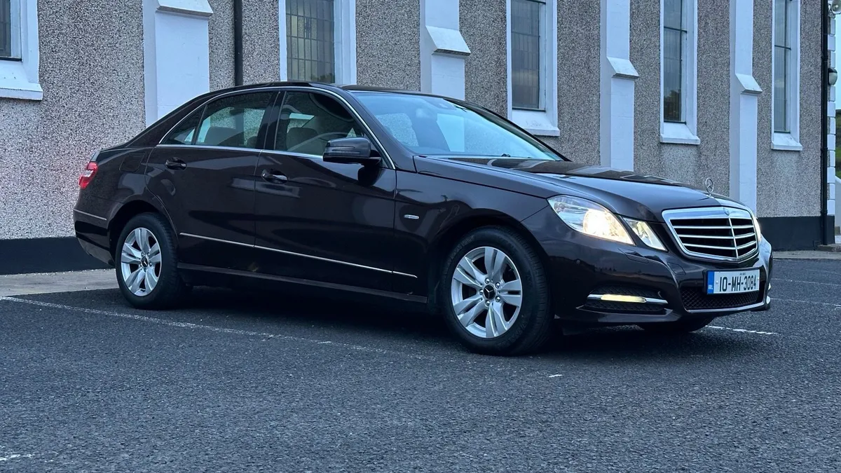 Mercedes-Benz E-Class 2010 - Image 4