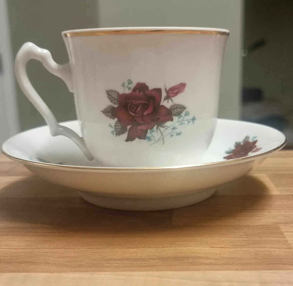 6 China cups & saucers - Image 2