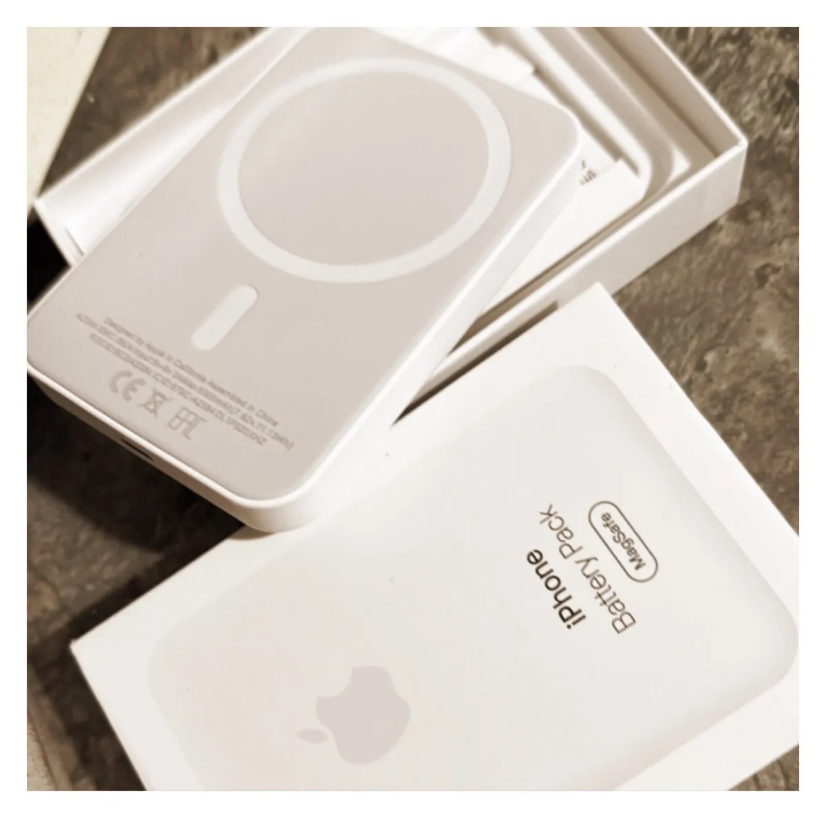 Megsafe power bank - Image 1